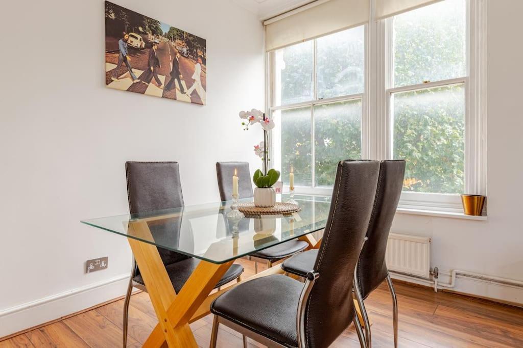 2 Bedroom Flat In St Johns Wood London Eksteriør billede