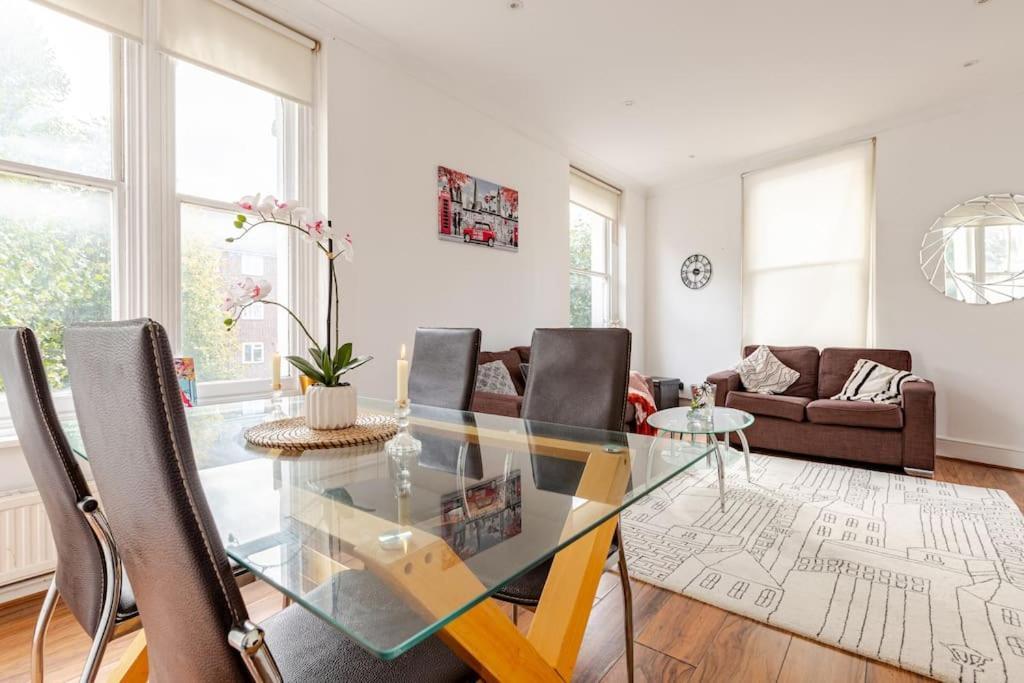2 Bedroom Flat In St Johns Wood London Eksteriør billede