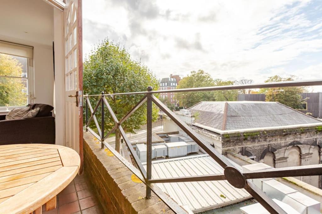 2 Bedroom Flat In St Johns Wood London Eksteriør billede