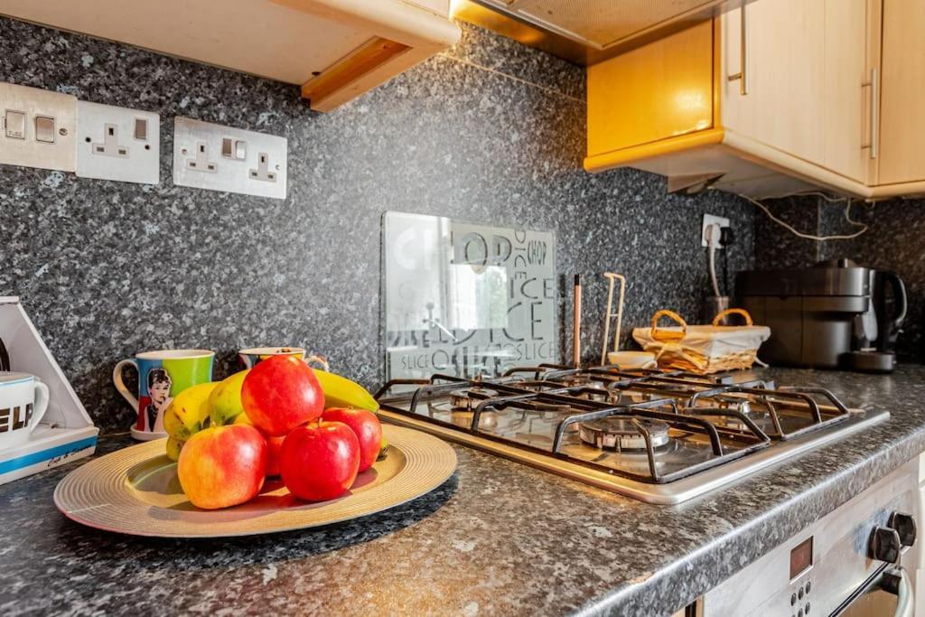 2 Bedroom Flat In St Johns Wood London Eksteriør billede